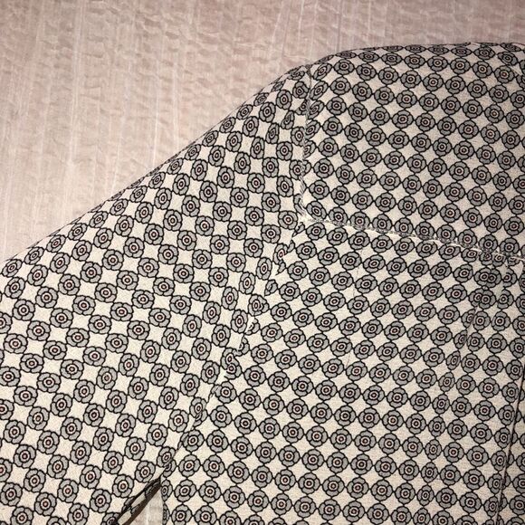 Max Studio S Medallion Print Long Sleeve Pullover 3 Button Front V-Neck Blouse - Picture 12 of 16